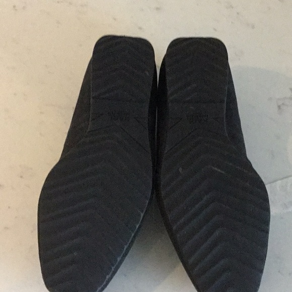 New. Never worn.  Leather upper. Loafer. - Picture 3 of 4